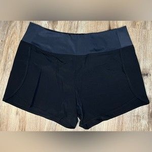 Oyamiki Women’s Athletic Shorts Black Stretch Shorts Back Zipper Pocket Size XL